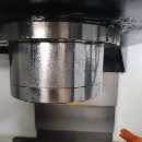 经台典群T-10L加工中心线两一硬导轨，BT40主轴8000转.